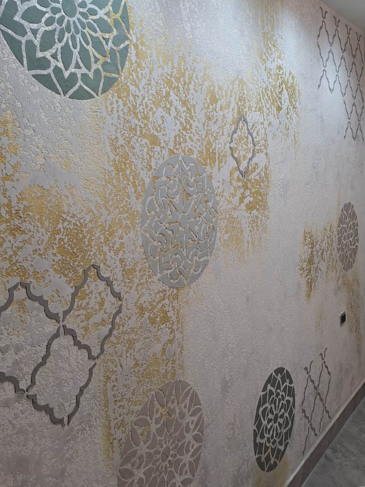 Mural de Amparo con la colección Armonía