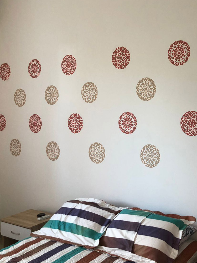 Mural de Paty con la colección Armonía